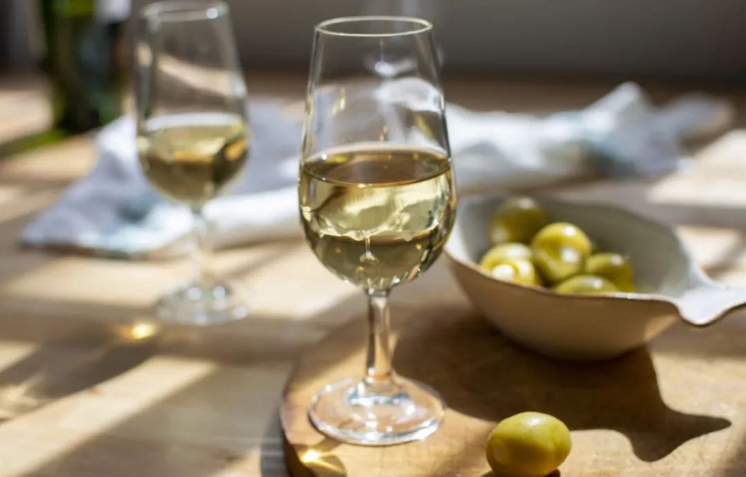 夏天来了，都有哪些葡萄酒清爽又好喝？