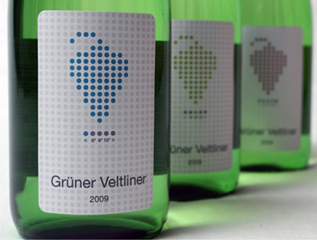 奥地利的一家酒商设计了一种随温度变化的酒标，来方便购买者确认什么温度下饮用。图片来源：julikawelge