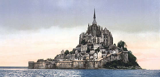 法国非常著名的圣米歇尔修道院，位于诺曼底