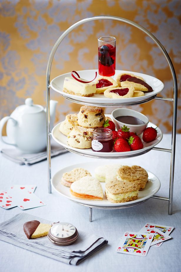 queens-of-hearts-afternoon-tea-guildford