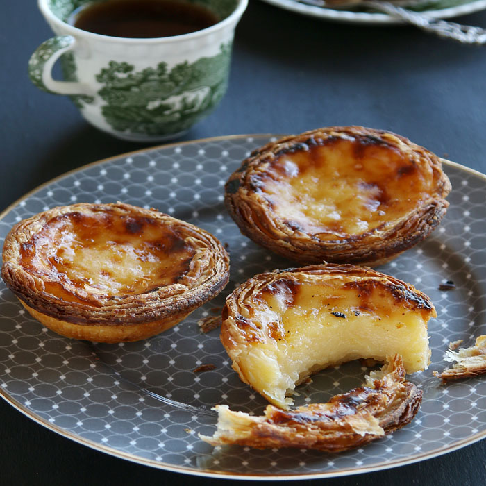 spiced-apple-custard-tarts-with-streusel-topping-1