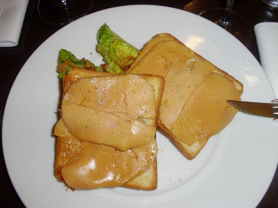 烤土司鹅肝酱 Toast de pain mie grillé, foie gras