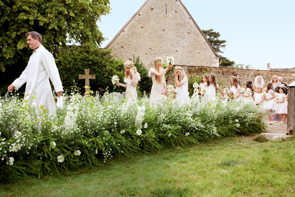 kate-moss-wedding-party-entering-church-english-village