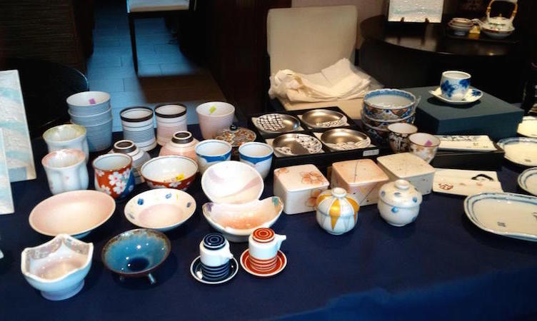 Shiori店里也可以购买的日本瓷器