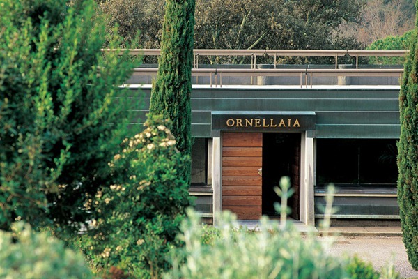奥纳亚 Ornellaia的酒庄大门，来源：Ornellaia