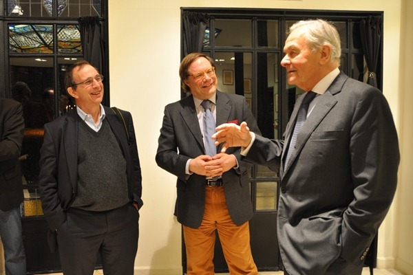 左起：酒评家贝尔纳·布尔奇（Bernard Burtschy），伊安·达加塔（Ian D'Agata），贝尔纳·马格雷（Bernard Magrez），来源：知味葡萄酒杂志