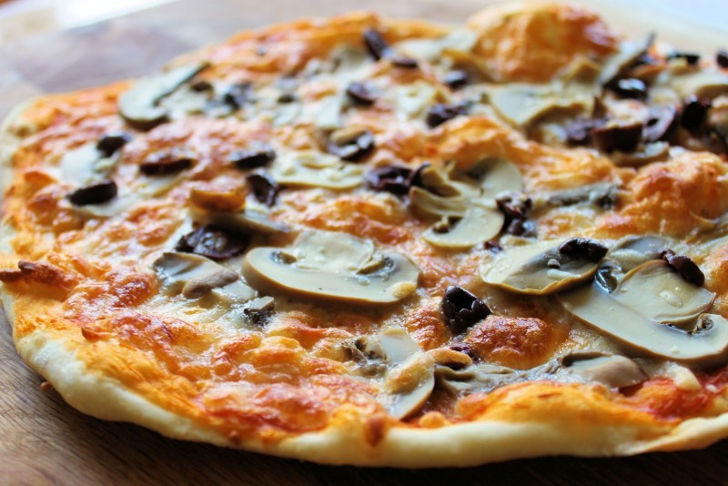 罗马式披萨，脸大皮薄，图片来源：http://comohacerpizza.net/