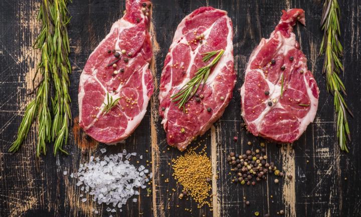 raw-meat-steak-on-dark-wooden-background-ready-to-roasting-20151215092958-jpg-q75dx720y432u1r1ggc