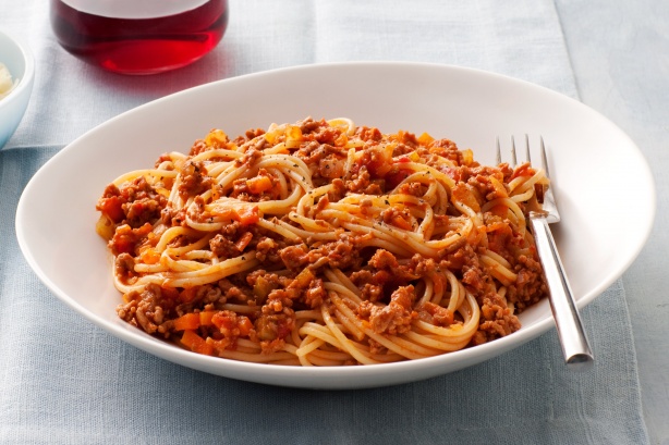 在意大利不存在的意大利面 spaghetti bolognese 图片来源：taste.com.au